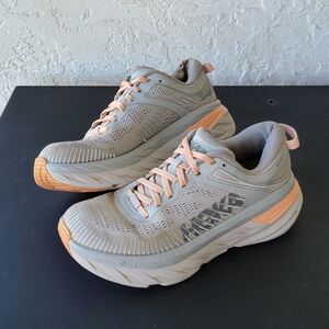 Hoka One One Women’s Bondi 7 Size 6